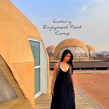 Luxury Enjoyment Point Bubbles Camp Bed & Breakfast Wadi Rum Exterior photo