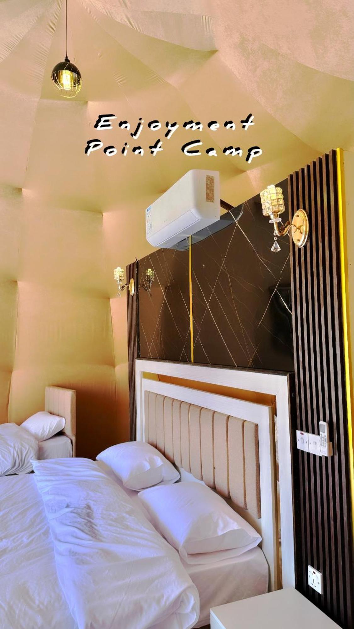 Luxury Enjoyment Point Bubbles Camp Bed & Breakfast Wadi Rum Exterior photo