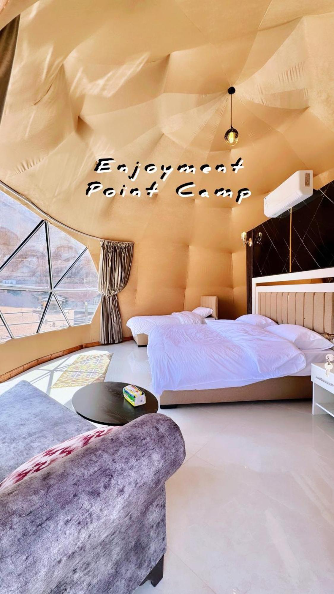 Luxury Enjoyment Point Bubbles Camp Bed & Breakfast Wadi Rum Exterior photo