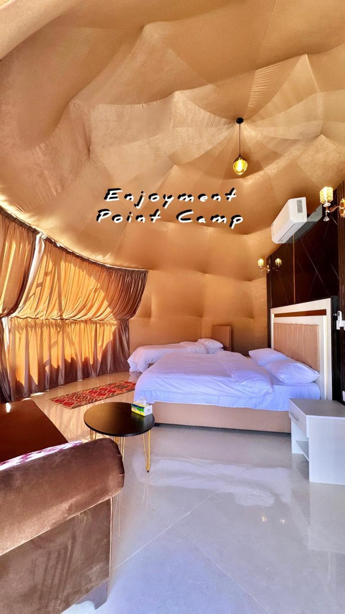 Luxury Enjoyment Point Bubbles Camp Bed & Breakfast Wadi Rum Exterior photo